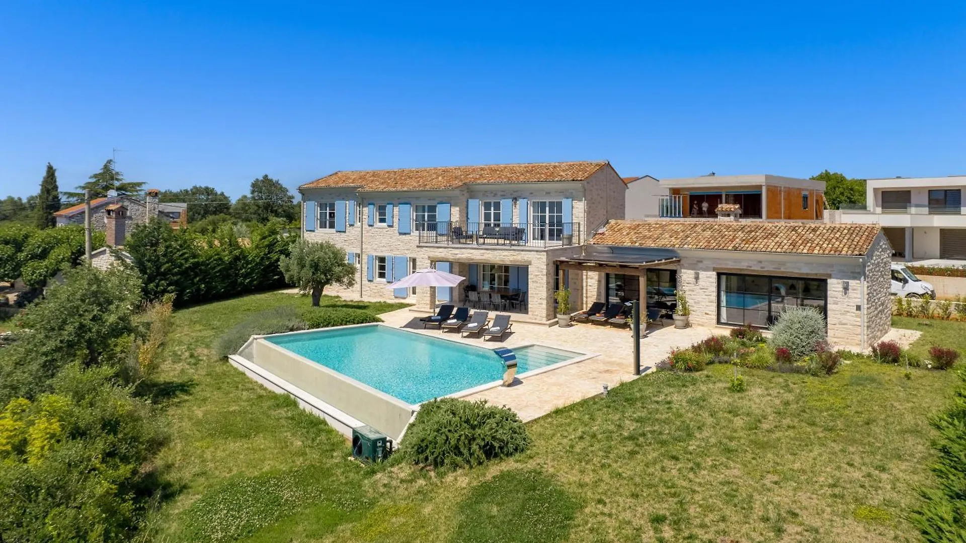 Villa Plava With Panoramic Seaview And Big Pool Bale Croatia