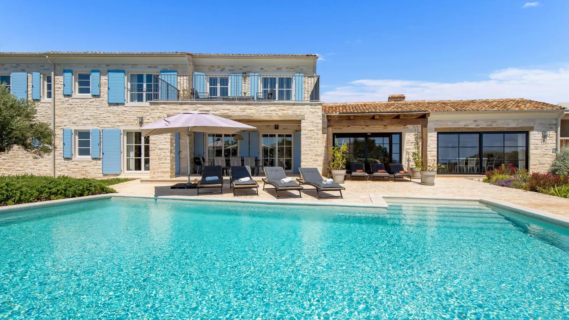 Villa Plava With Panoramic Seaview And Big Pool Bale
