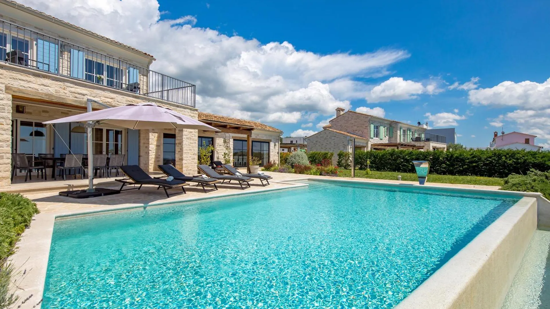 Villa Plava With Panoramic Seaview And Big Pool Bale Croatia