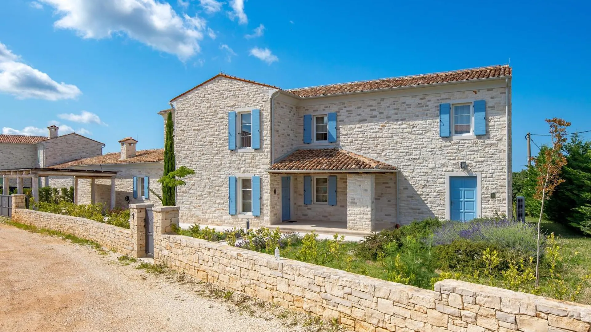 Villa Plava With Panoramic Seaview And Big Pool Bale