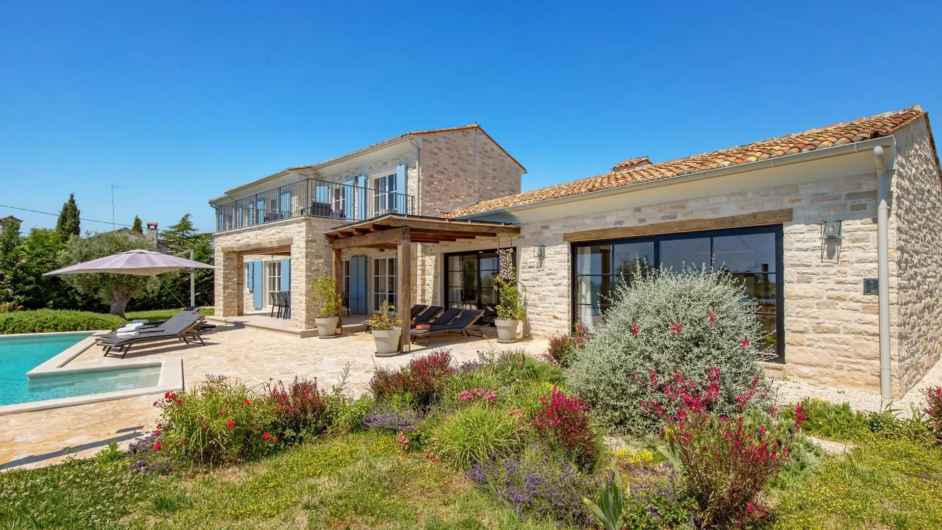 Villa Plava With Panoramic Seaview And Big Pool Bale Croatia