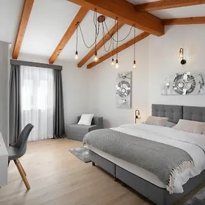 Villa House Noe- With Hot Tub, Bale